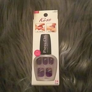 Kiss press on nails